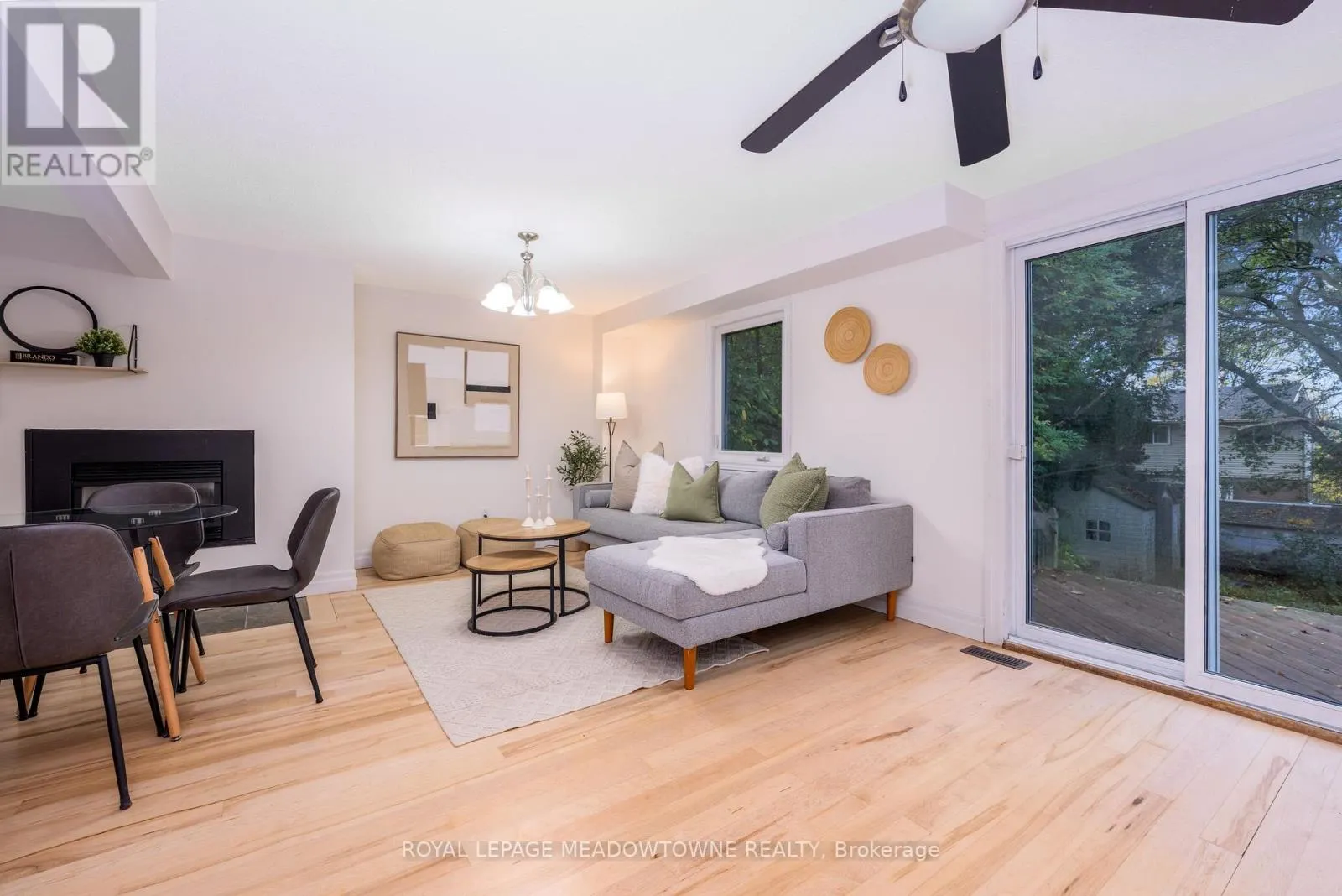 21 BRIARLEA ROAD