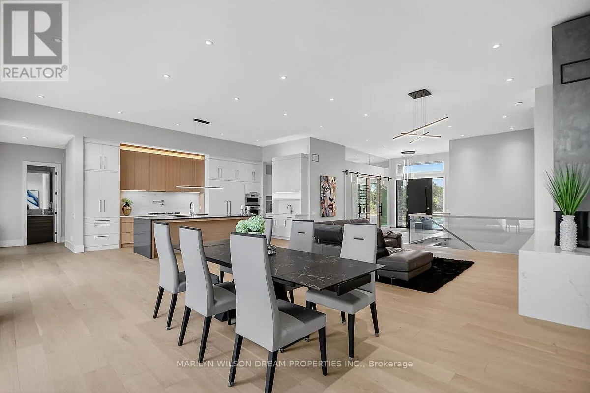 1070 GREEN JACKET CRESCENT