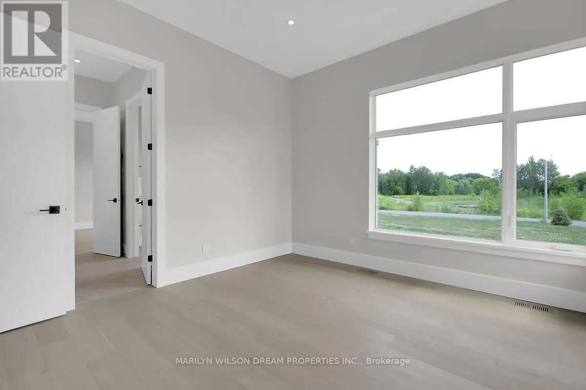 1070 GREEN JACKET CRESCENT