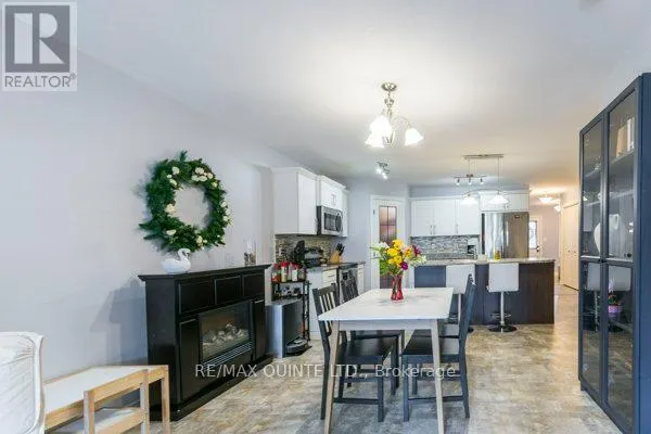 33 CHINOOK STREET
