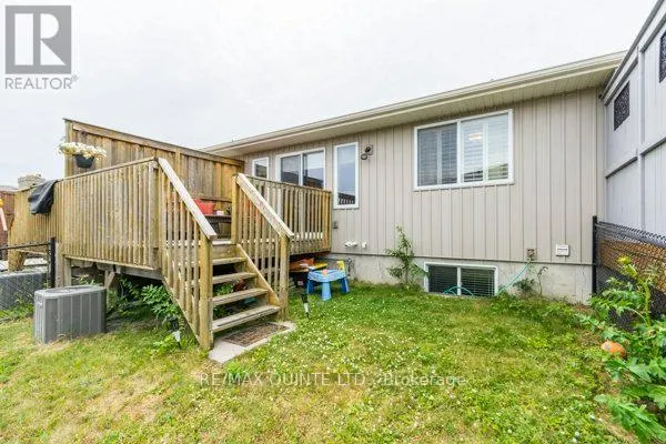 33 CHINOOK STREET