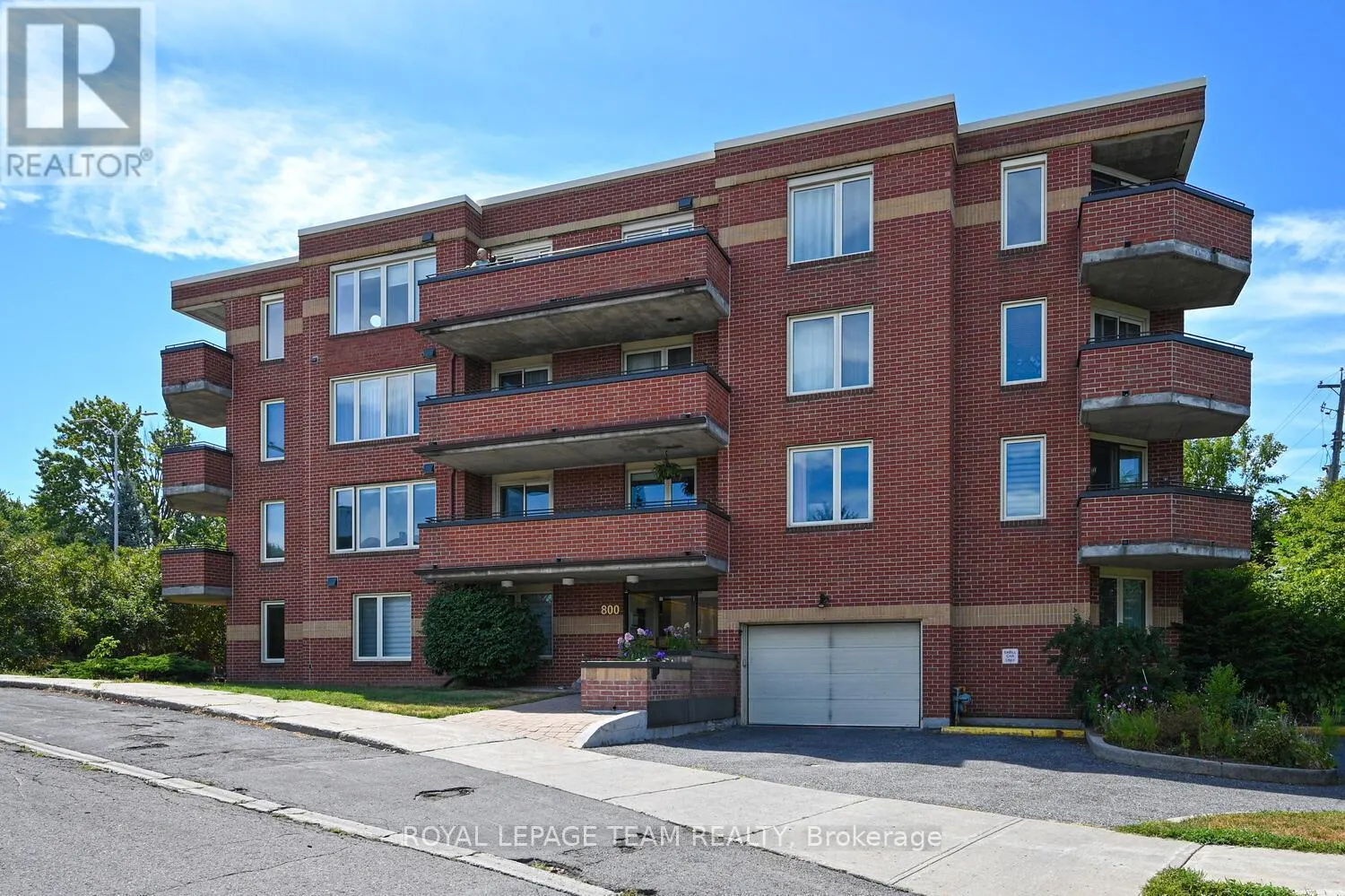 403 - 800 MCKELLAR AVENUE