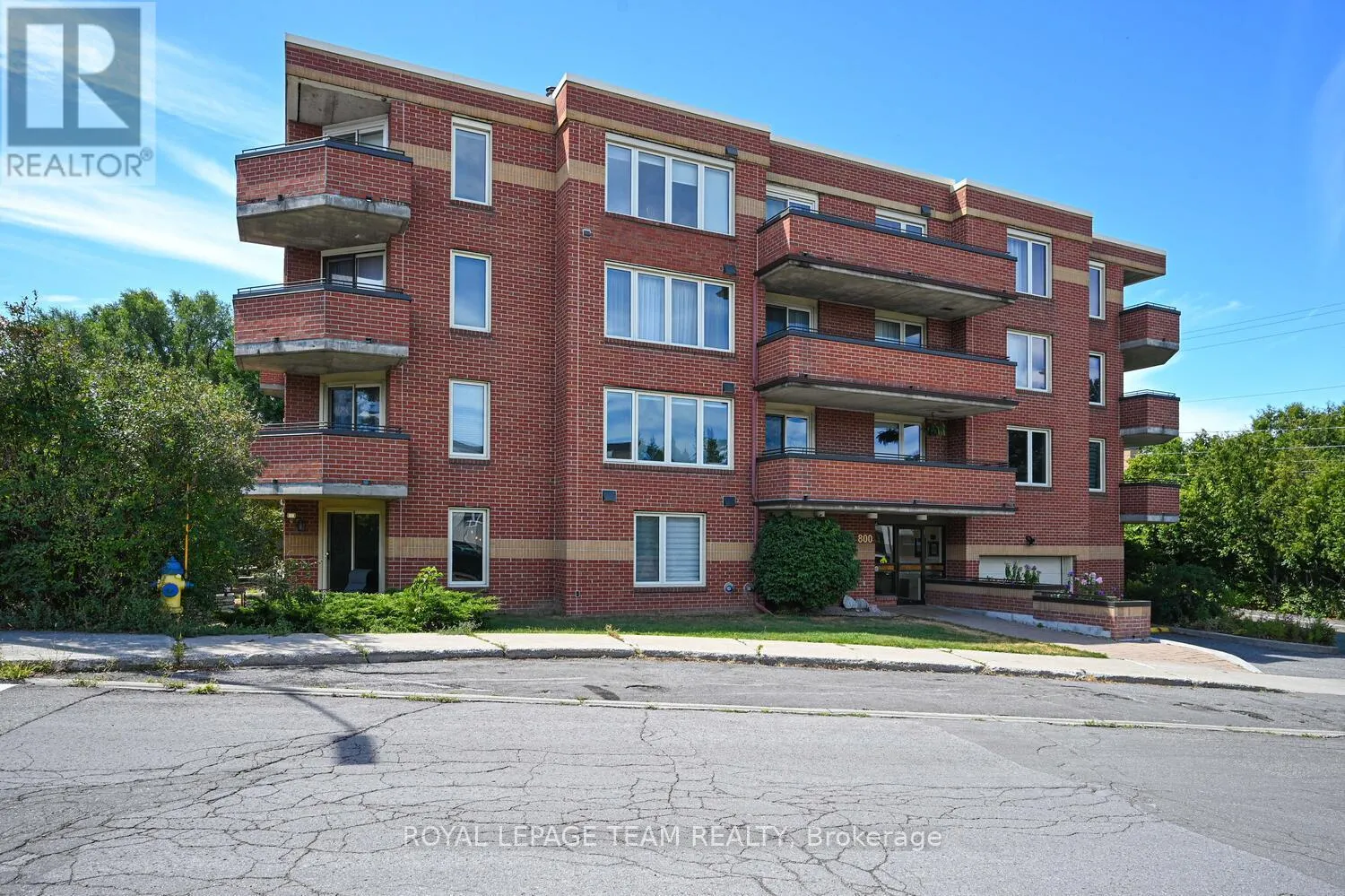 403 - 800 MCKELLAR AVENUE
