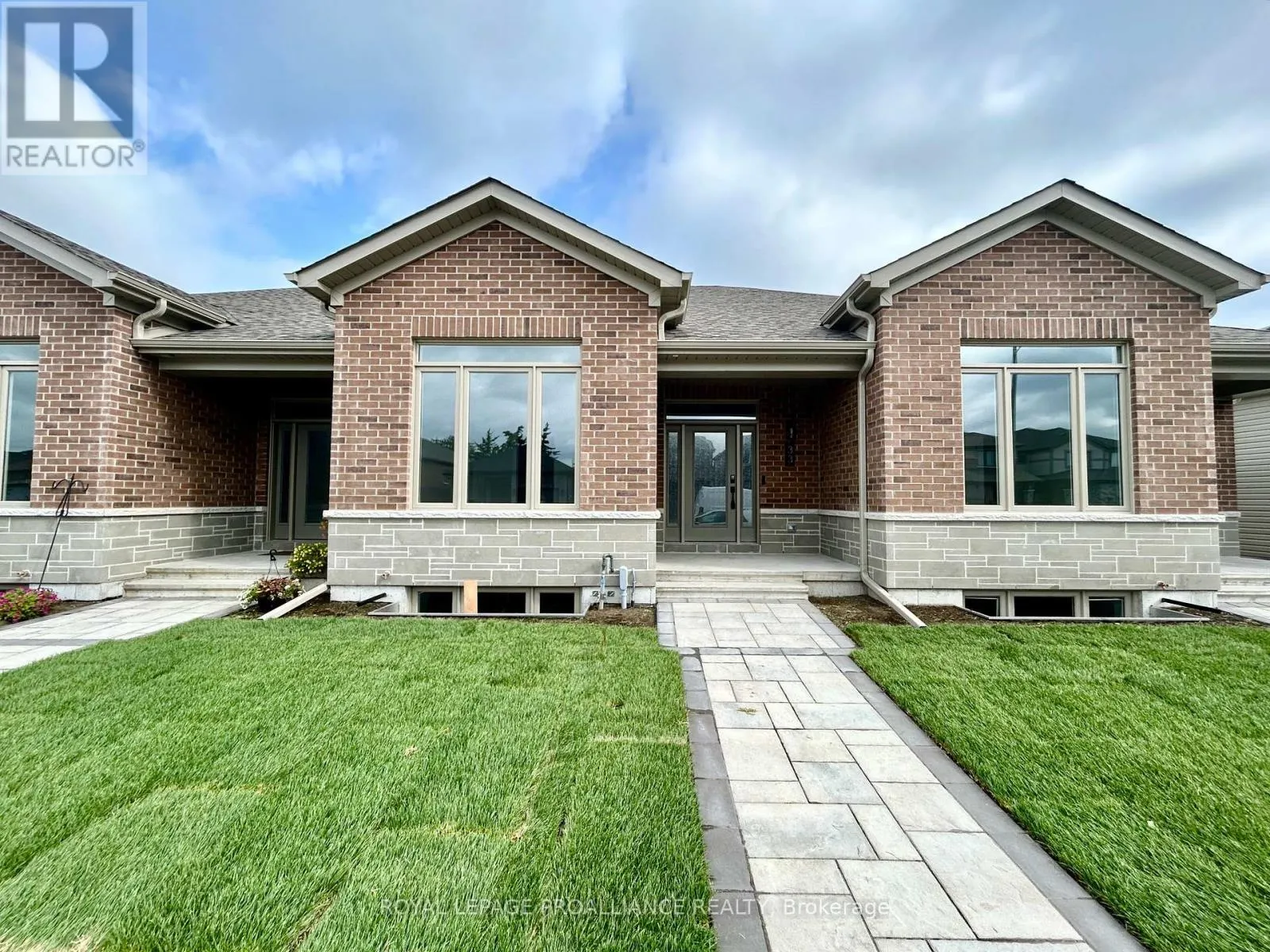 33 ATHABASKA DRIVE