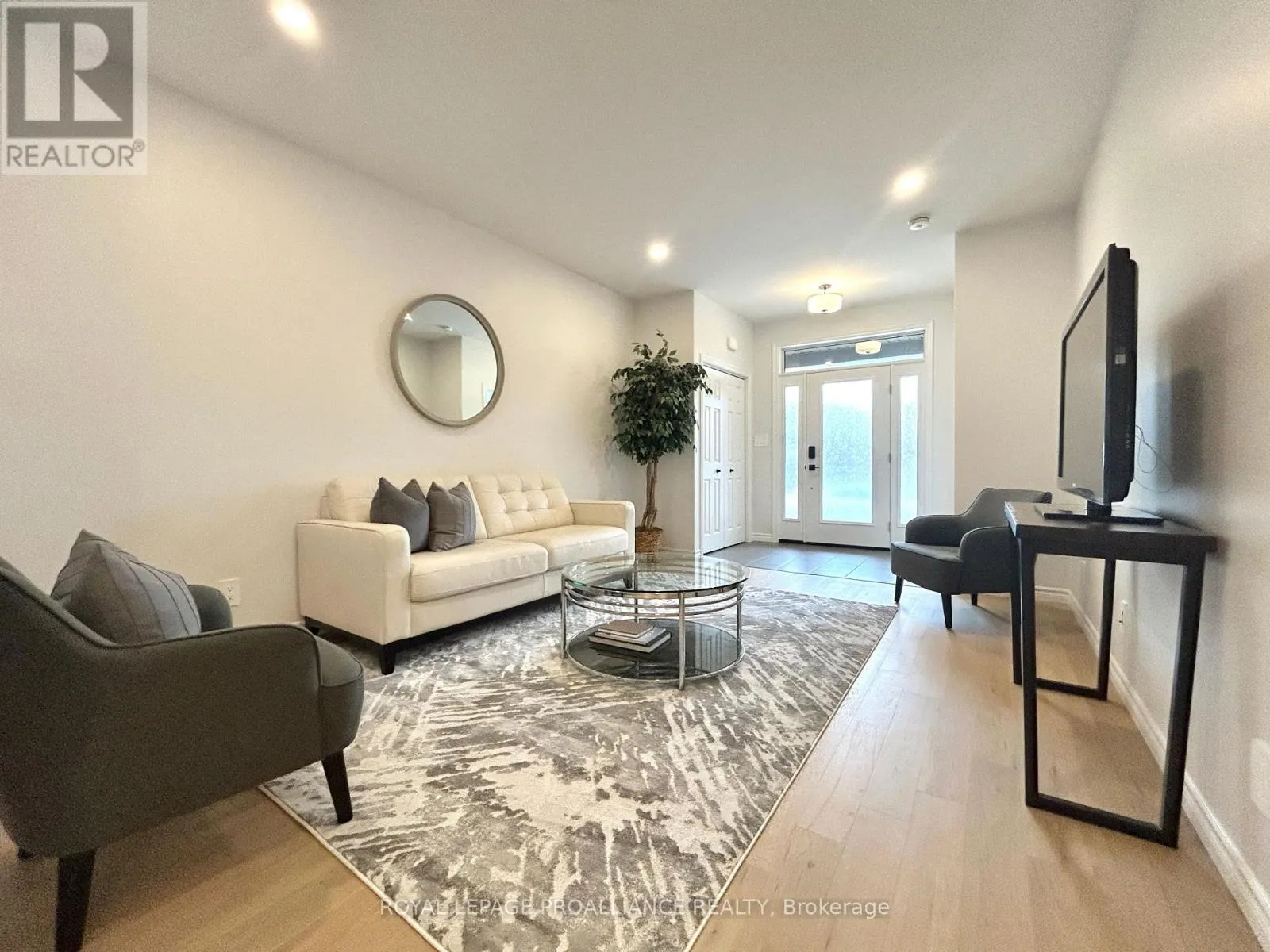 33 ATHABASKA DRIVE