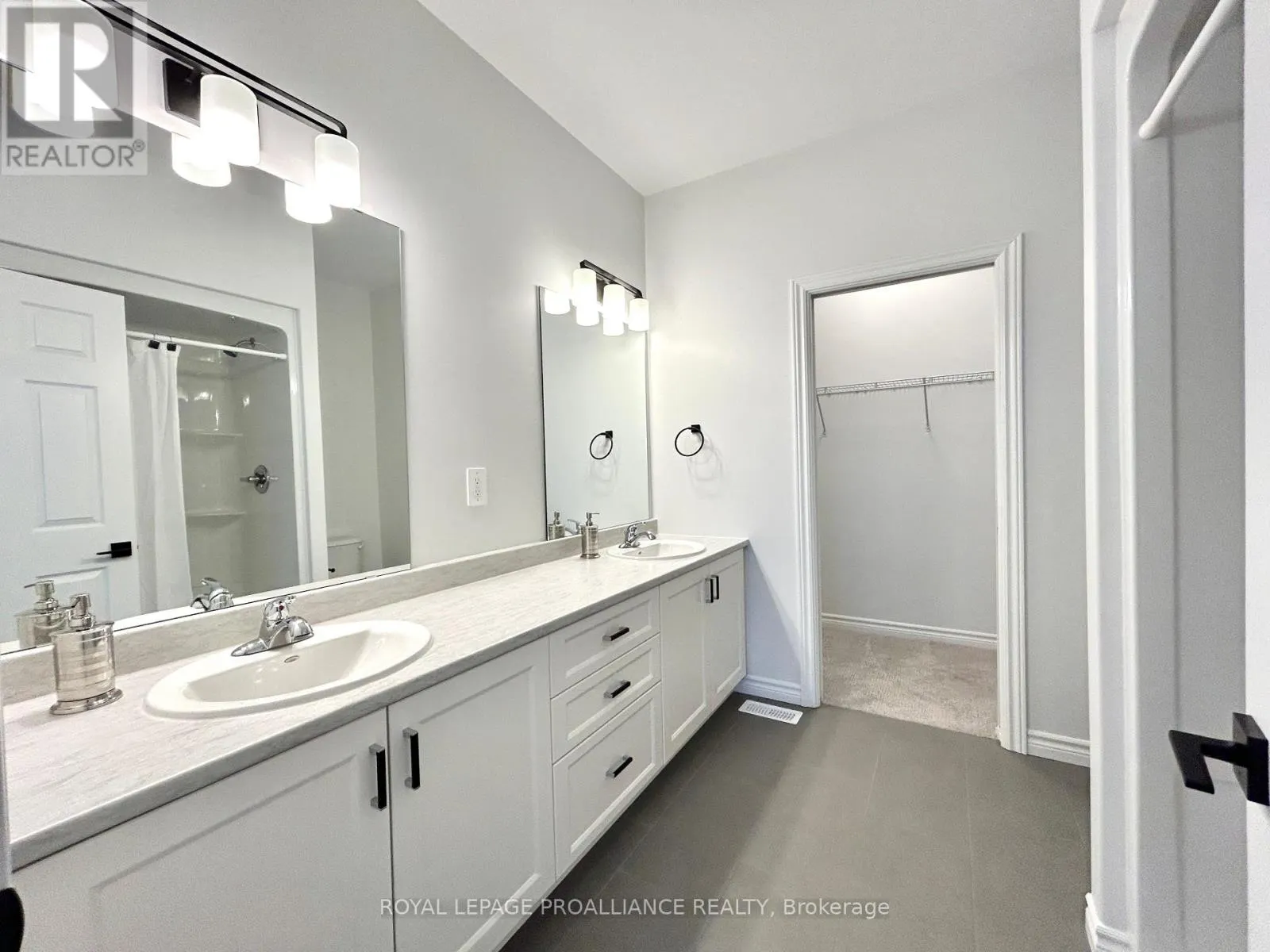 33 ATHABASKA DRIVE