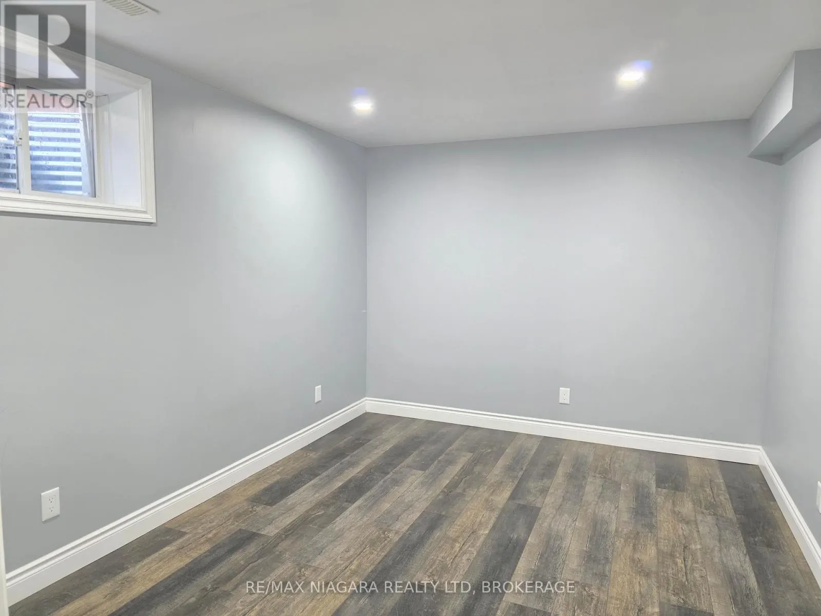 24 ELLIS AVENUE