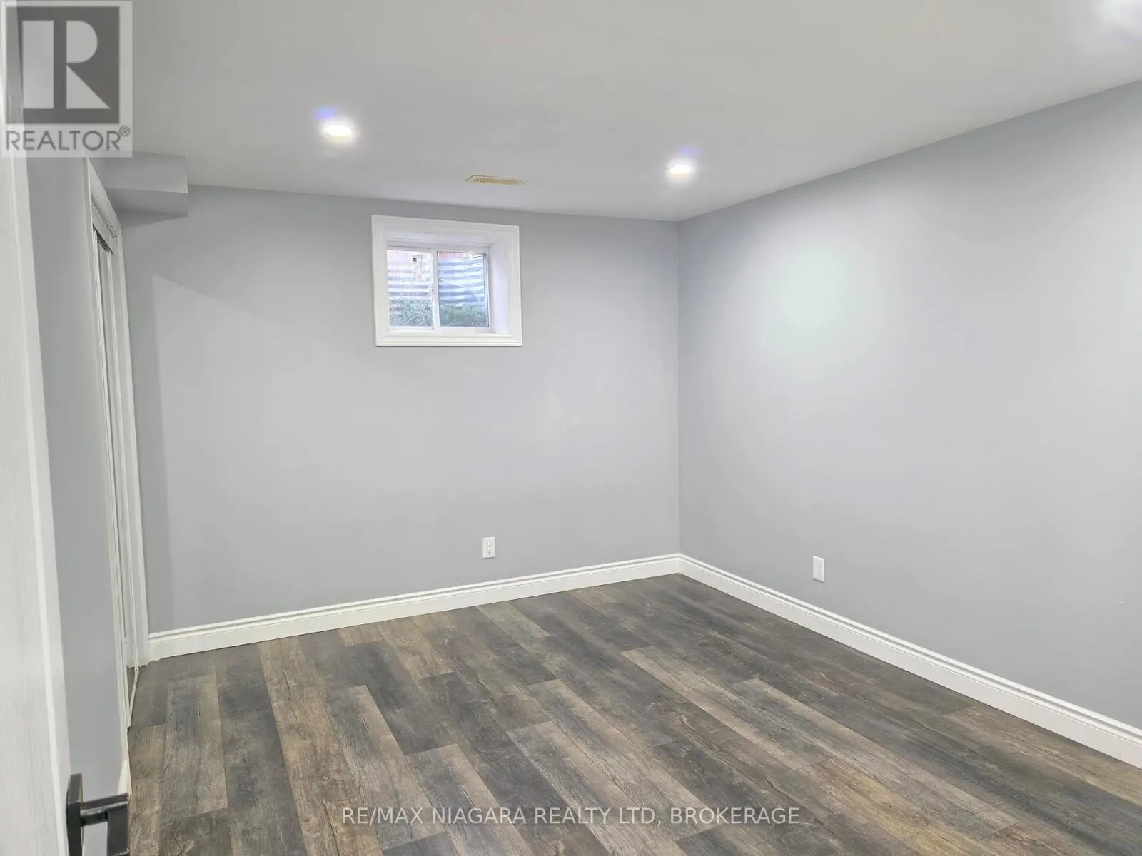 24 ELLIS AVENUE