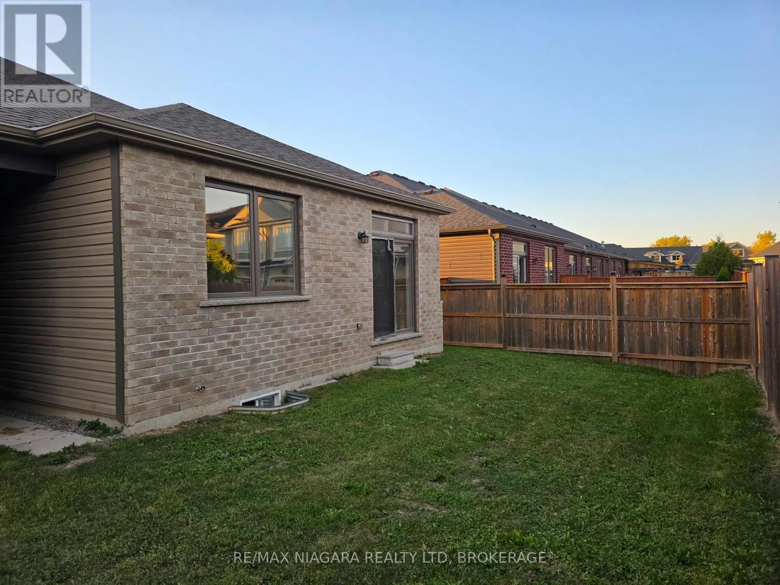 24 ELLIS AVENUE