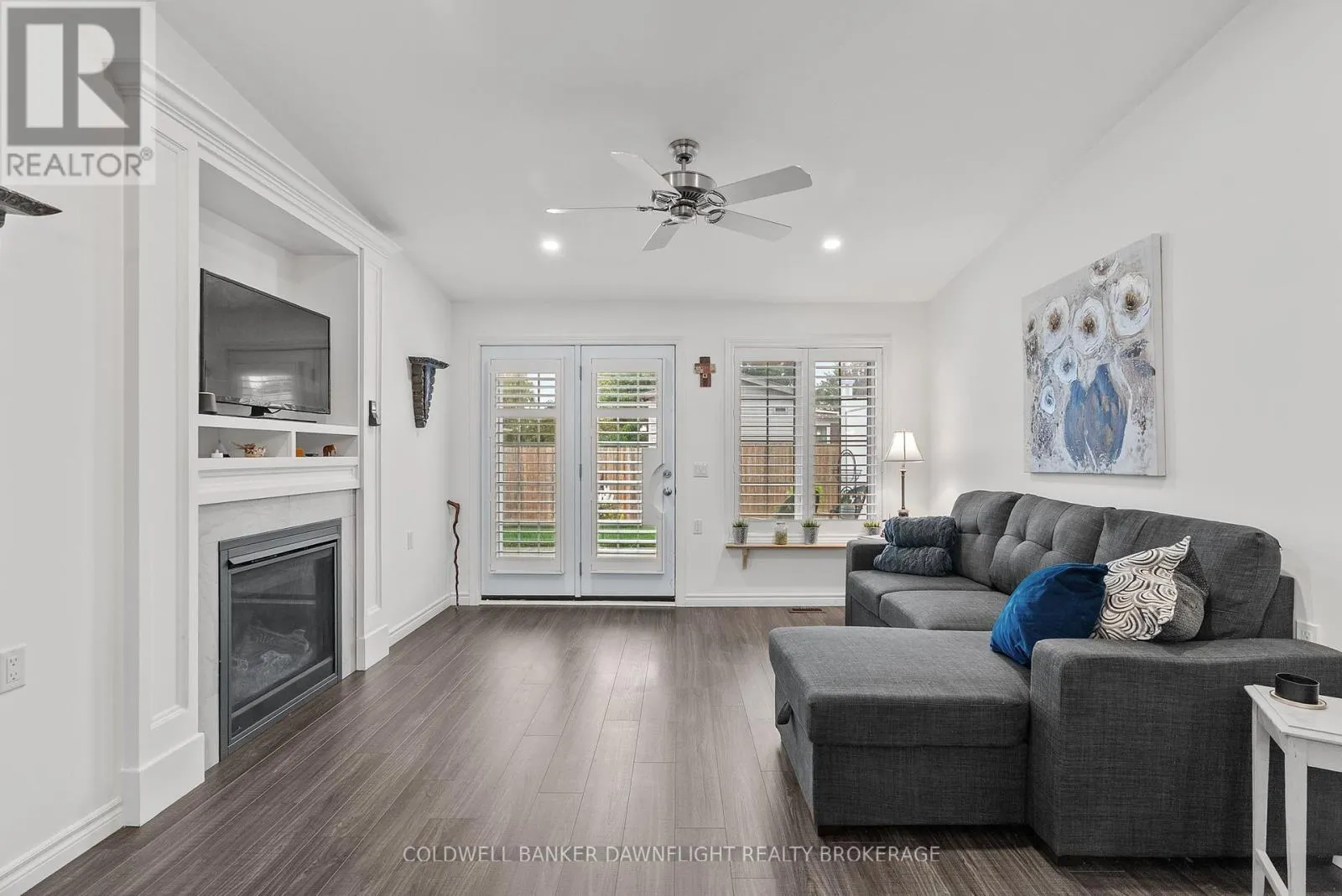 18 DEVON DRIVE