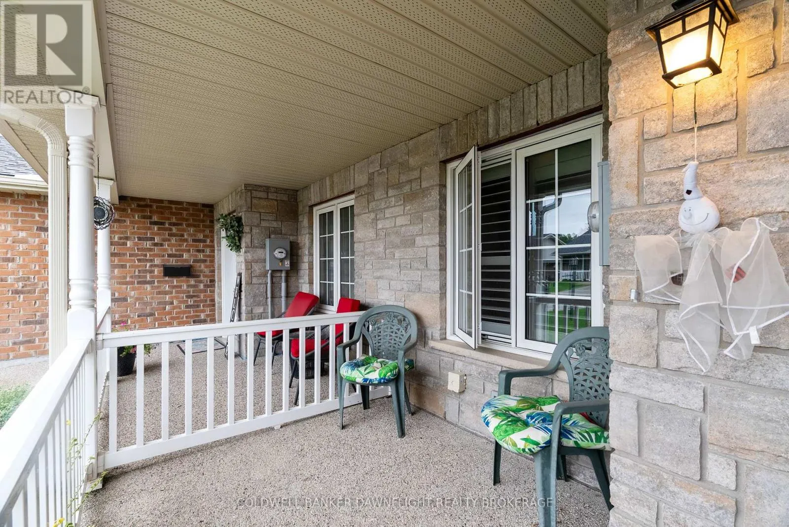 18 DEVON DRIVE