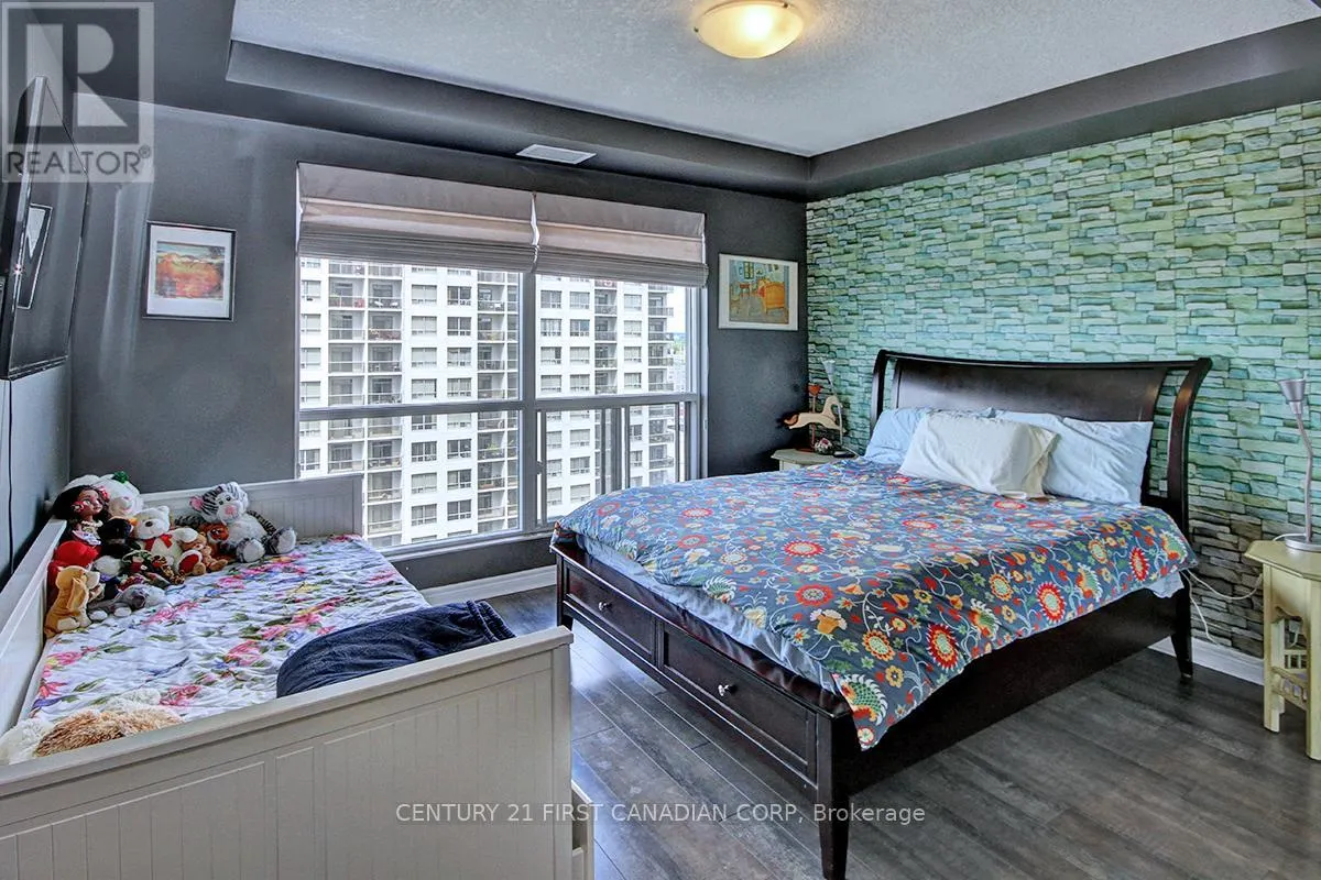 2108 - 330 RIDOUT STREET N, #2108