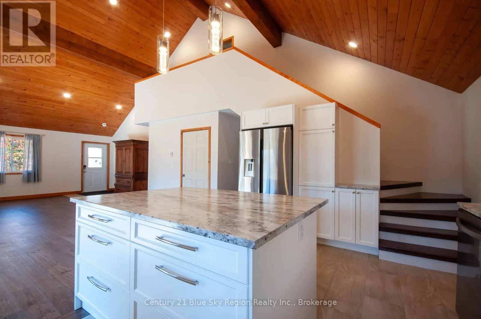 202 YELLEK TRAIL