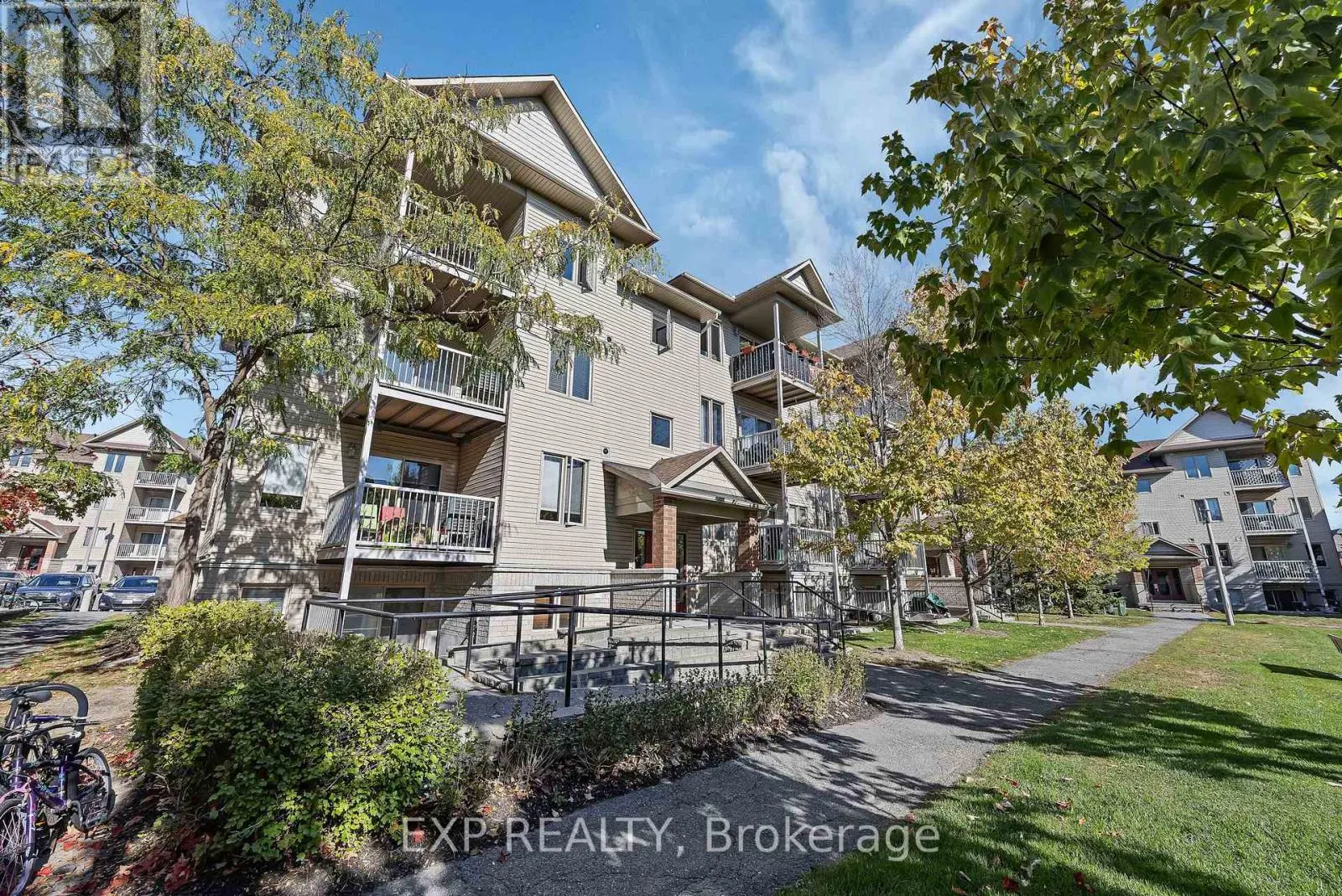 6 - 585 STONEFIELD PRIVATE