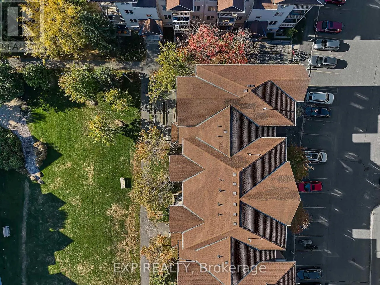 6 - 585 STONEFIELD PRIVATE