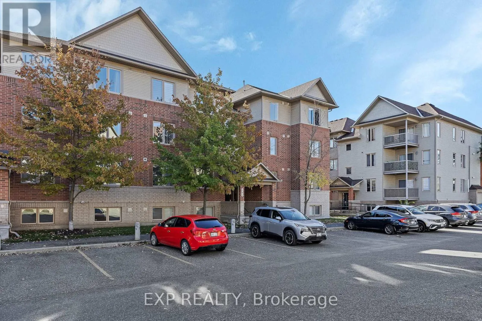 6 - 585 STONEFIELD PRIVATE