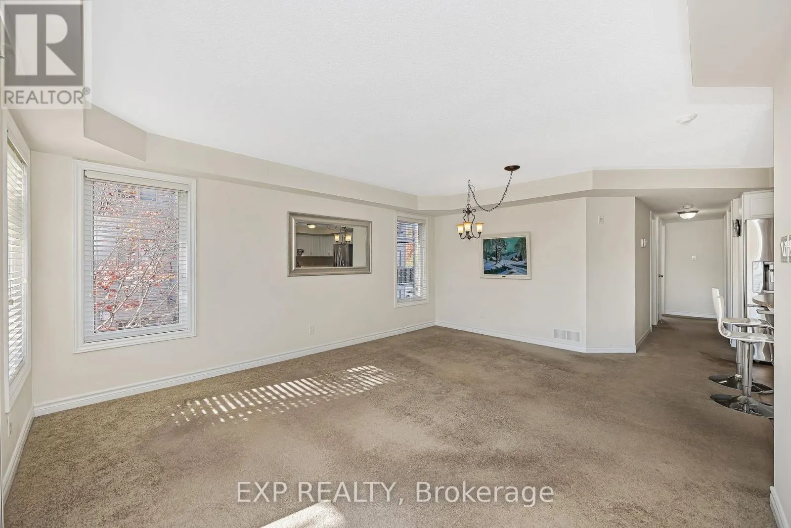 6 - 585 STONEFIELD PRIVATE