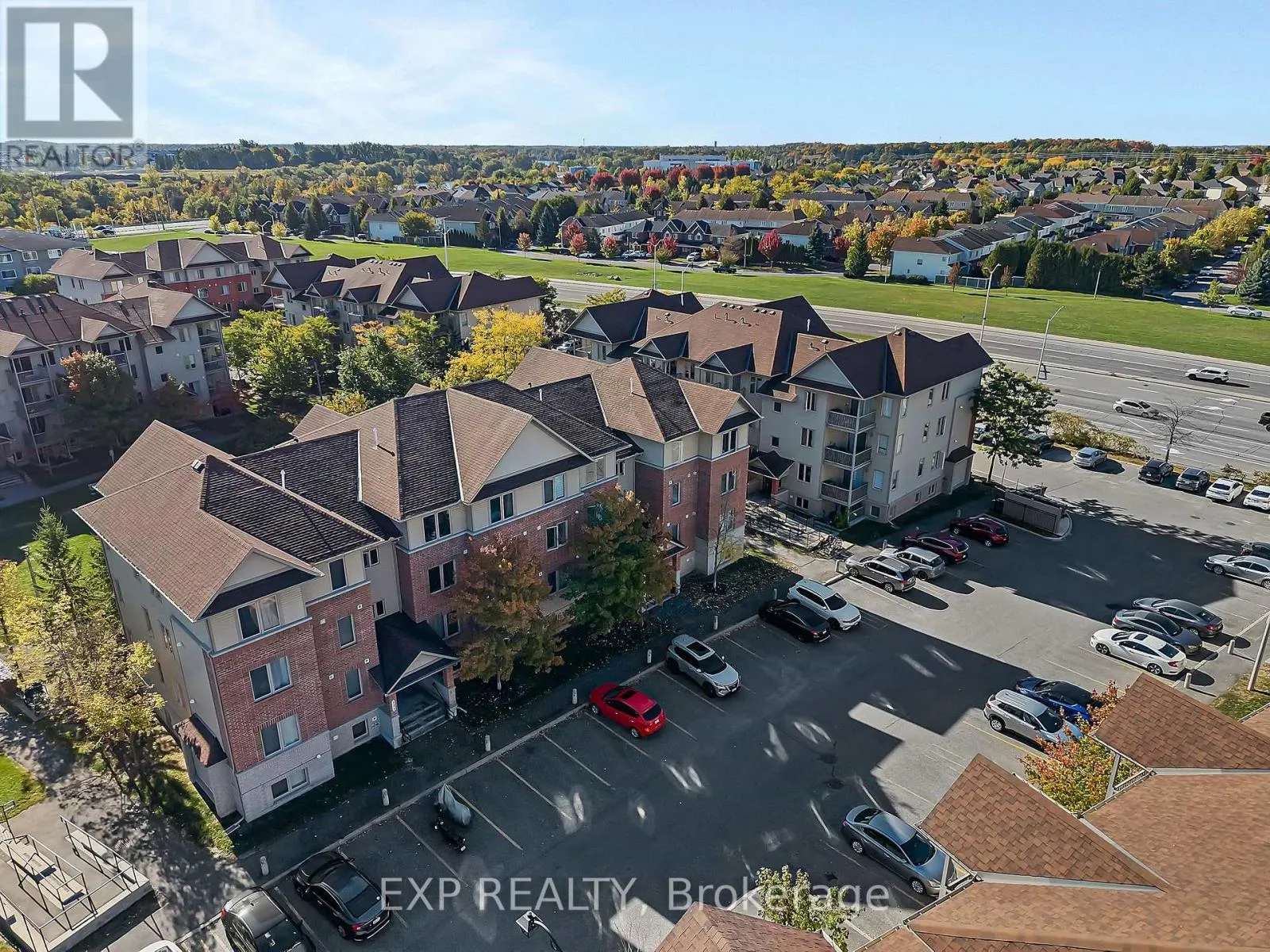 6 - 585 STONEFIELD PRIVATE