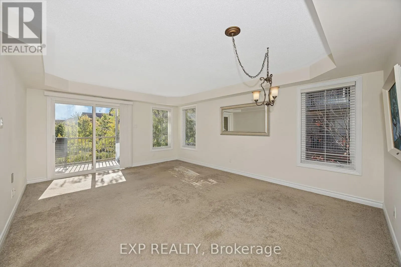 6 - 585 STONEFIELD PRIVATE