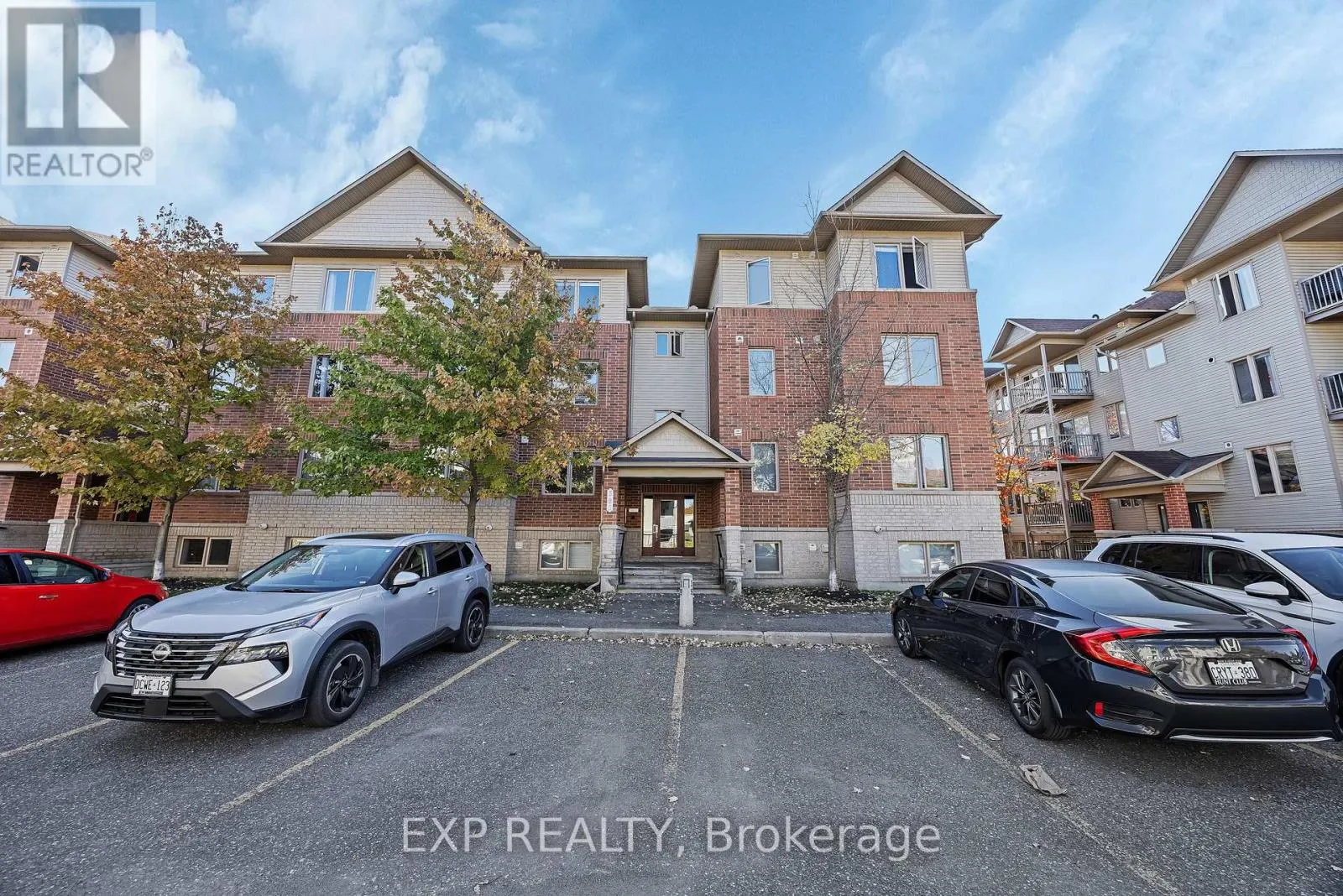 6 - 585 STONEFIELD PRIVATE