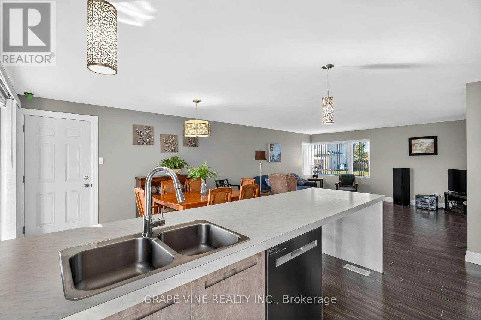18 CALCO CRESCENT