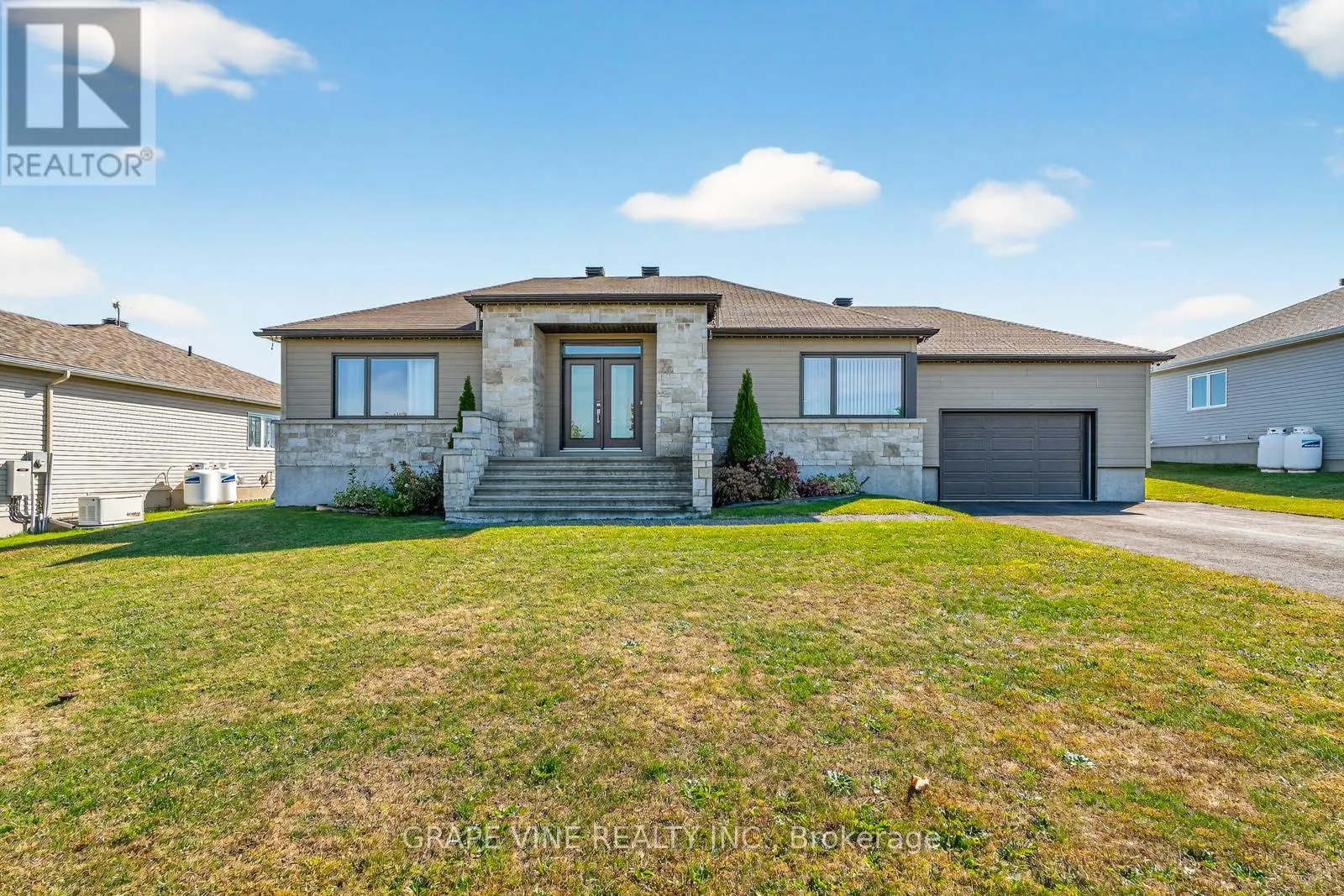 18 CALCO CRESCENT