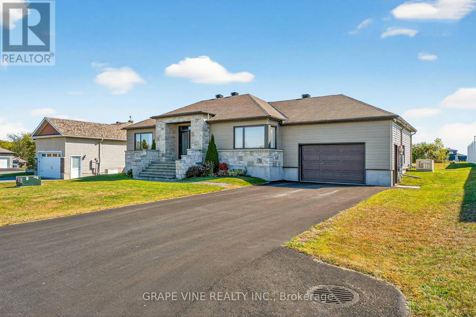 18 CALCO CRESCENT