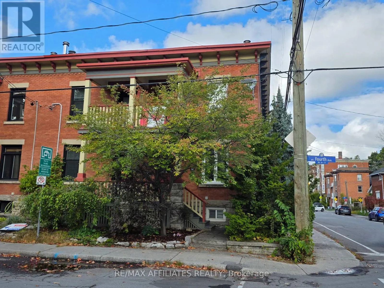 31 FOURTH AVENUE