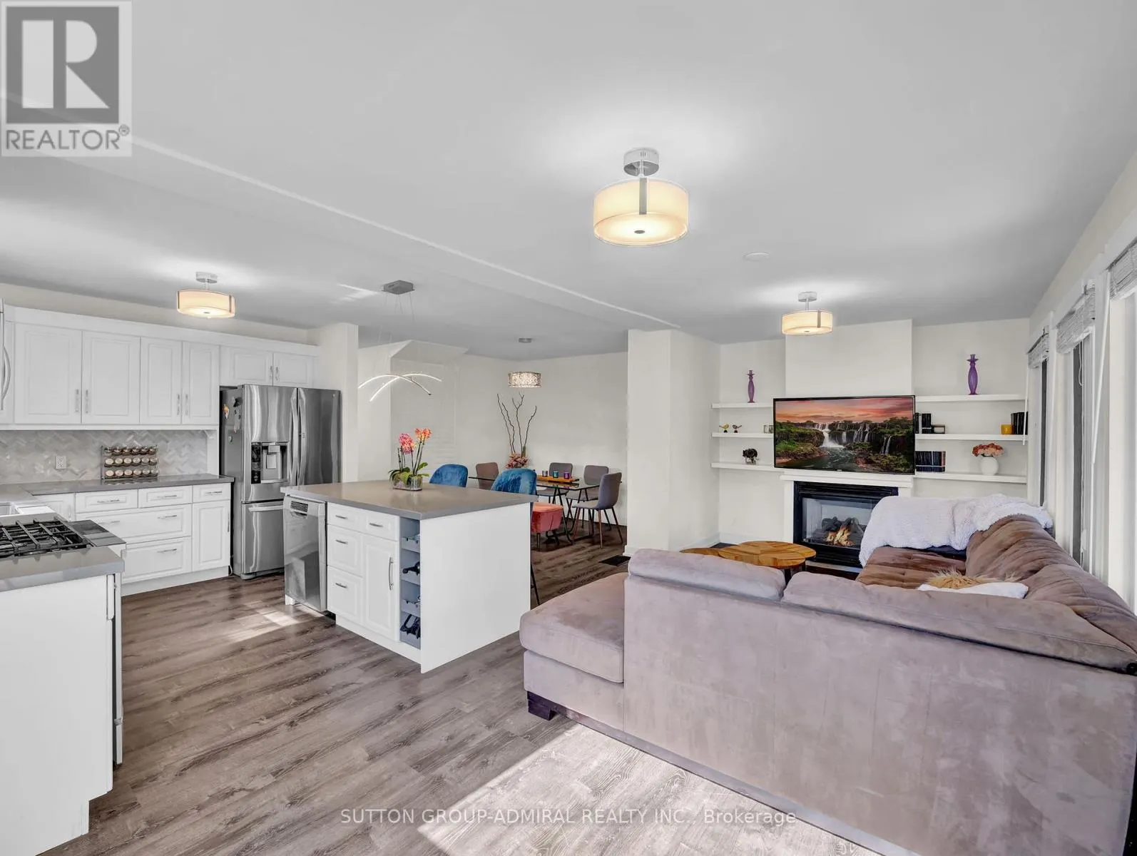 365 BEACH BOULEVARD