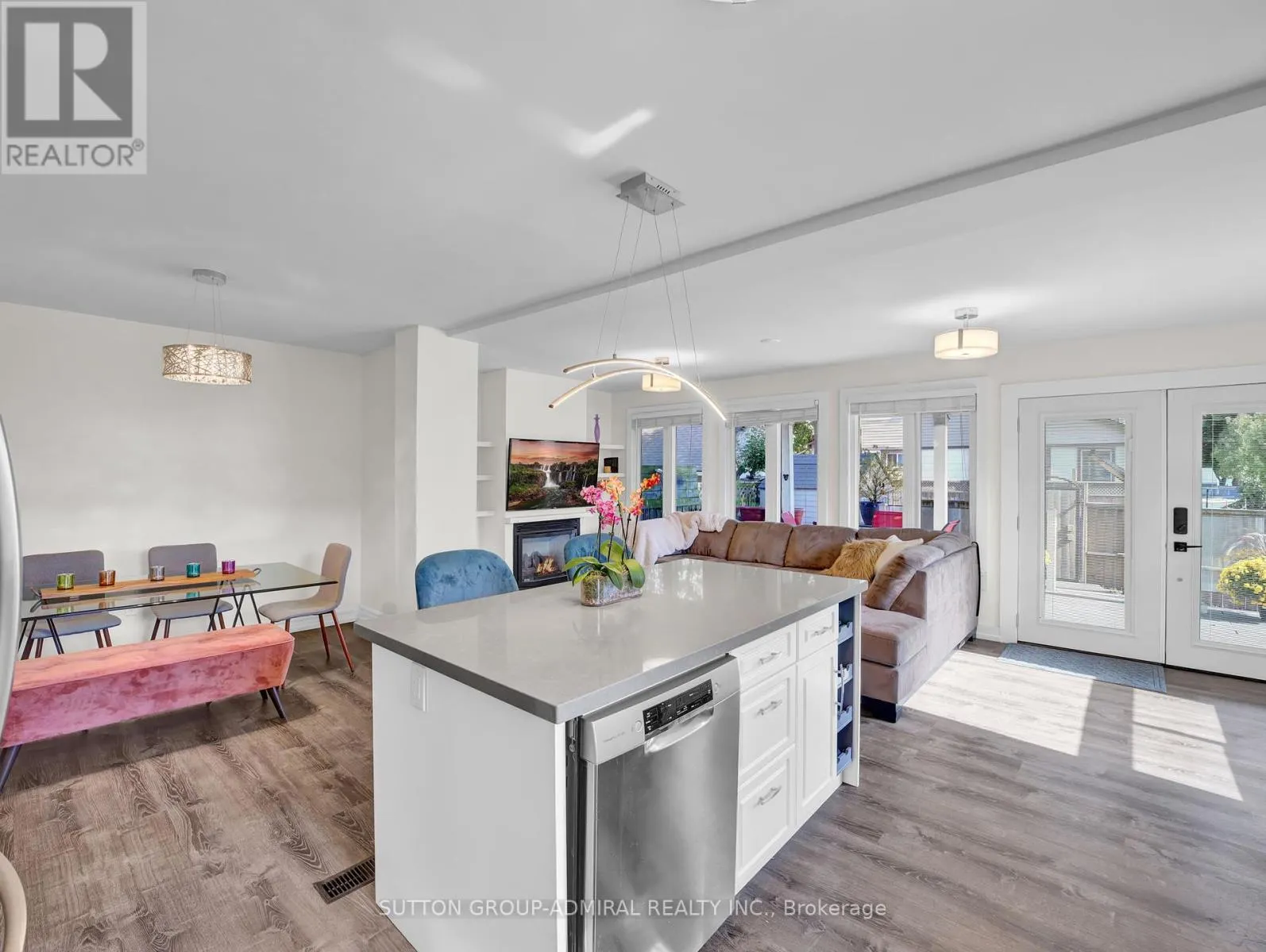 365 BEACH BOULEVARD