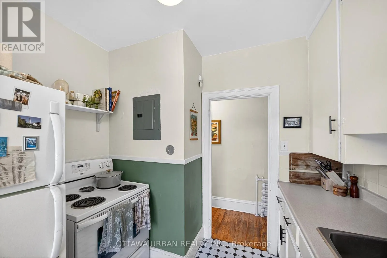 101 STRATHCONA AVENUE