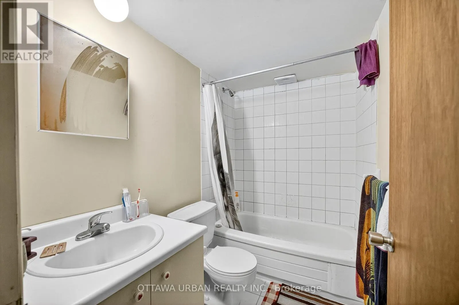 101 STRATHCONA AVENUE