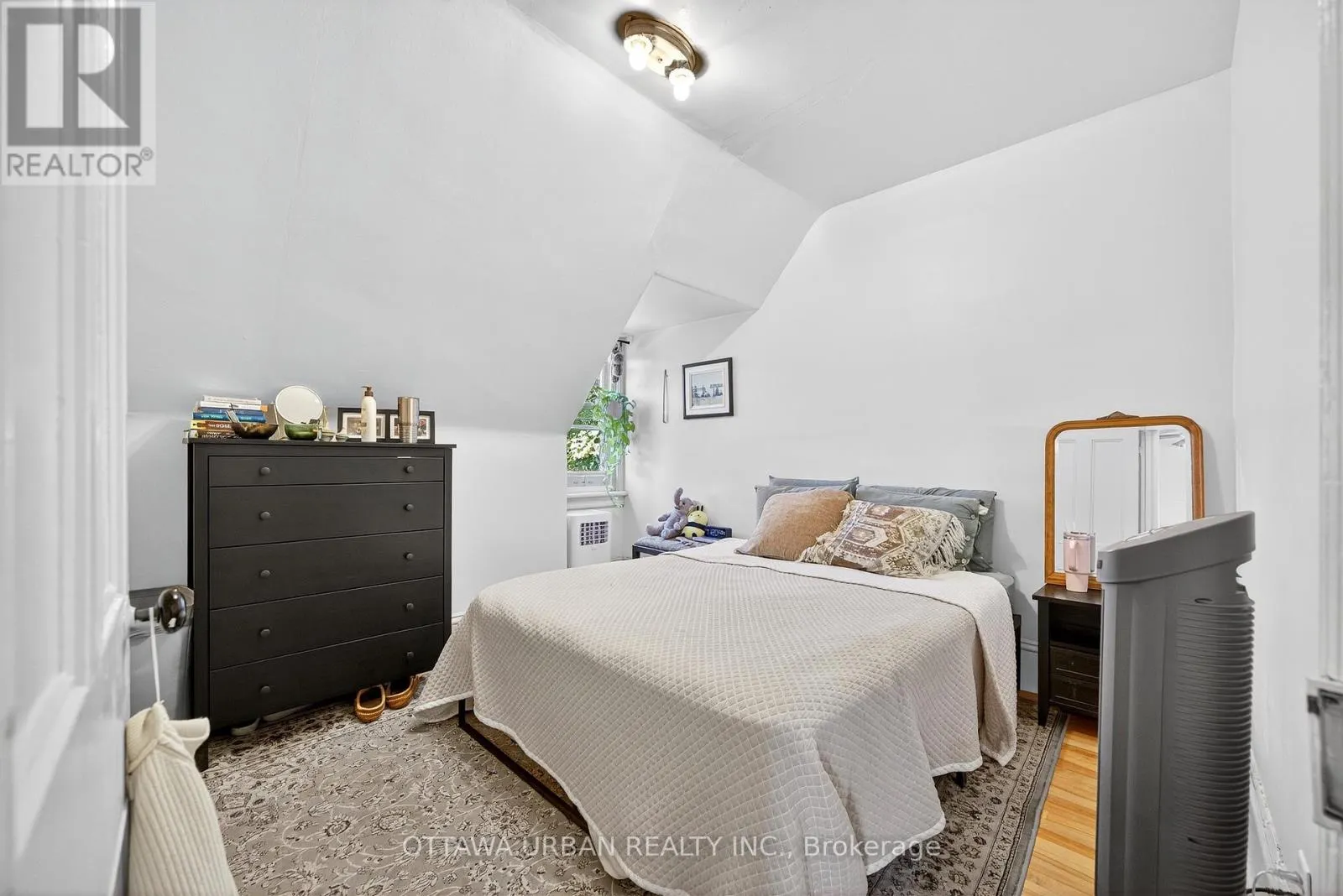 101 STRATHCONA AVENUE