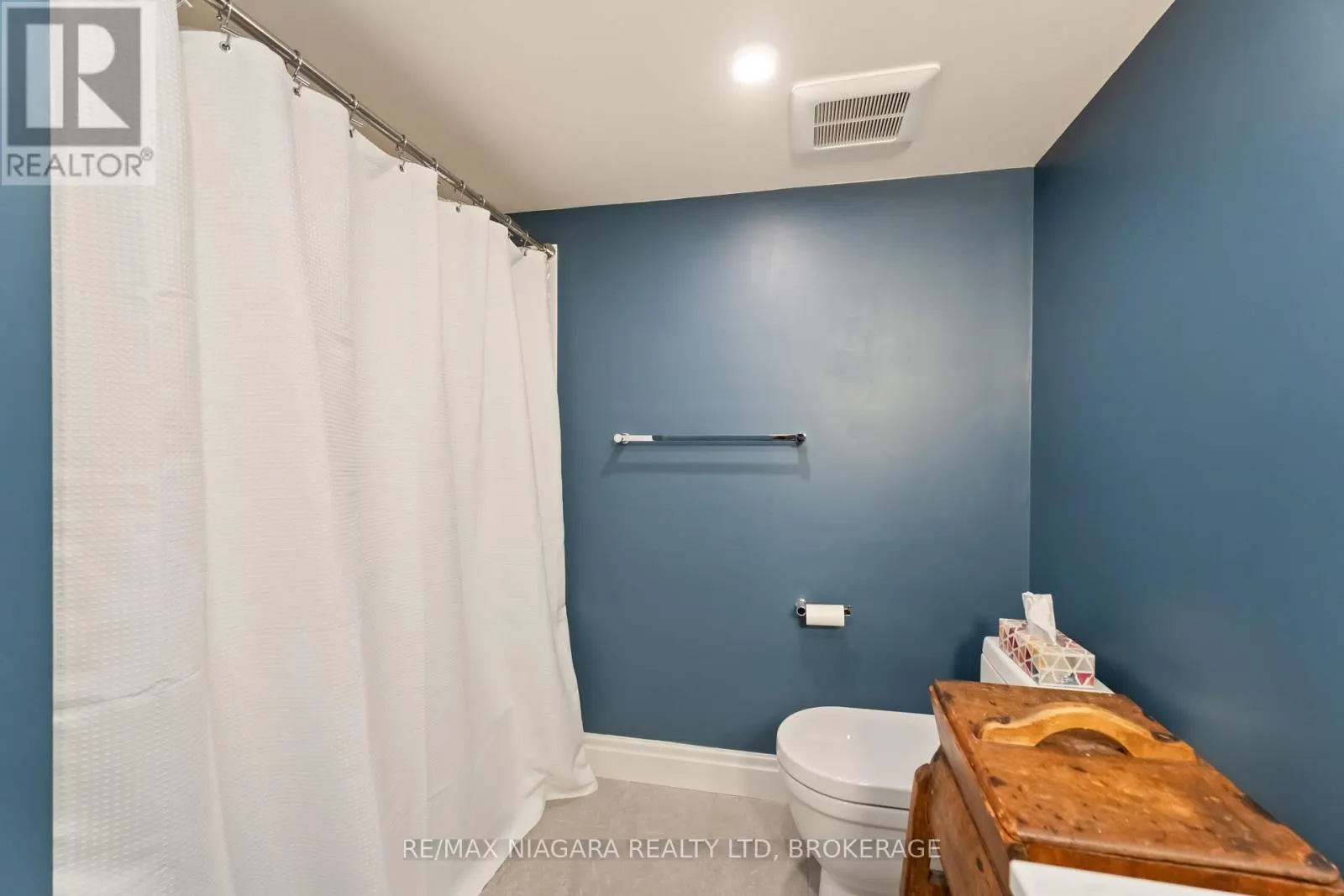 89 BAYVIEW DRIVE