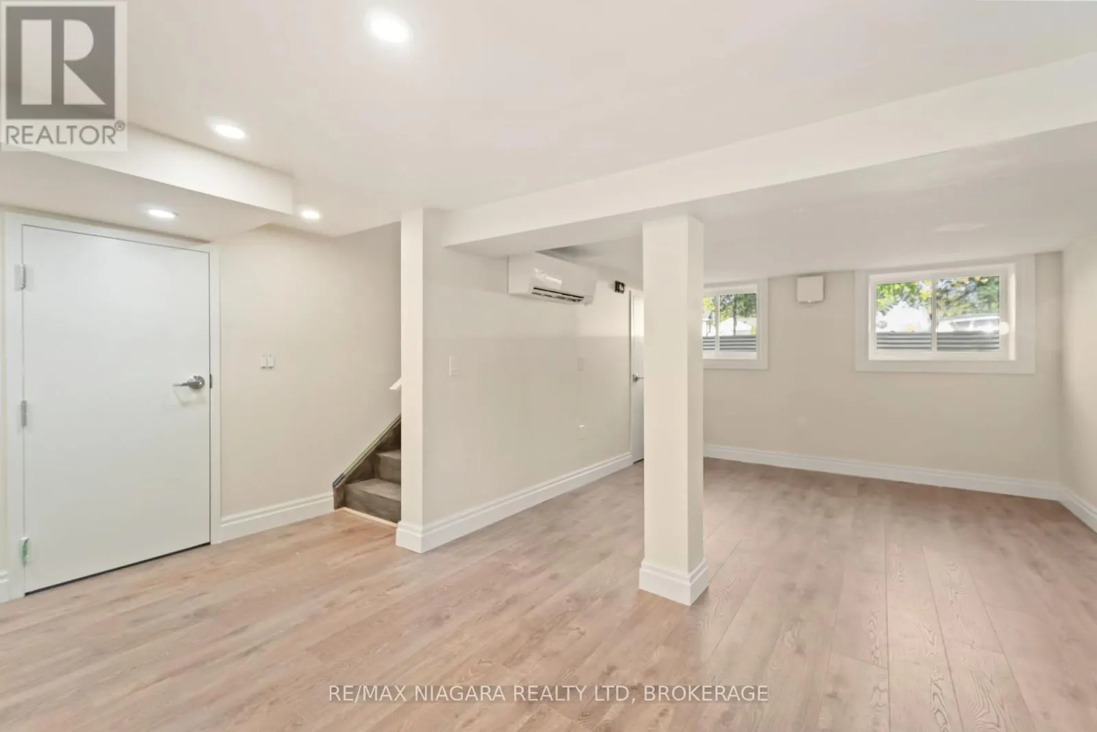 89 BAYVIEW DRIVE