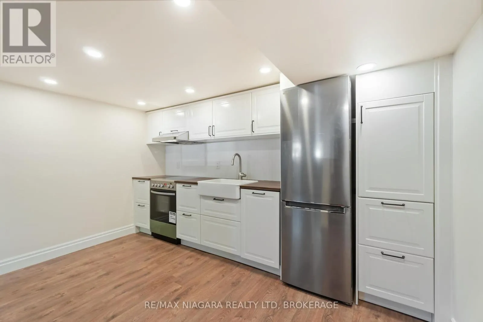 89 BAYVIEW DRIVE