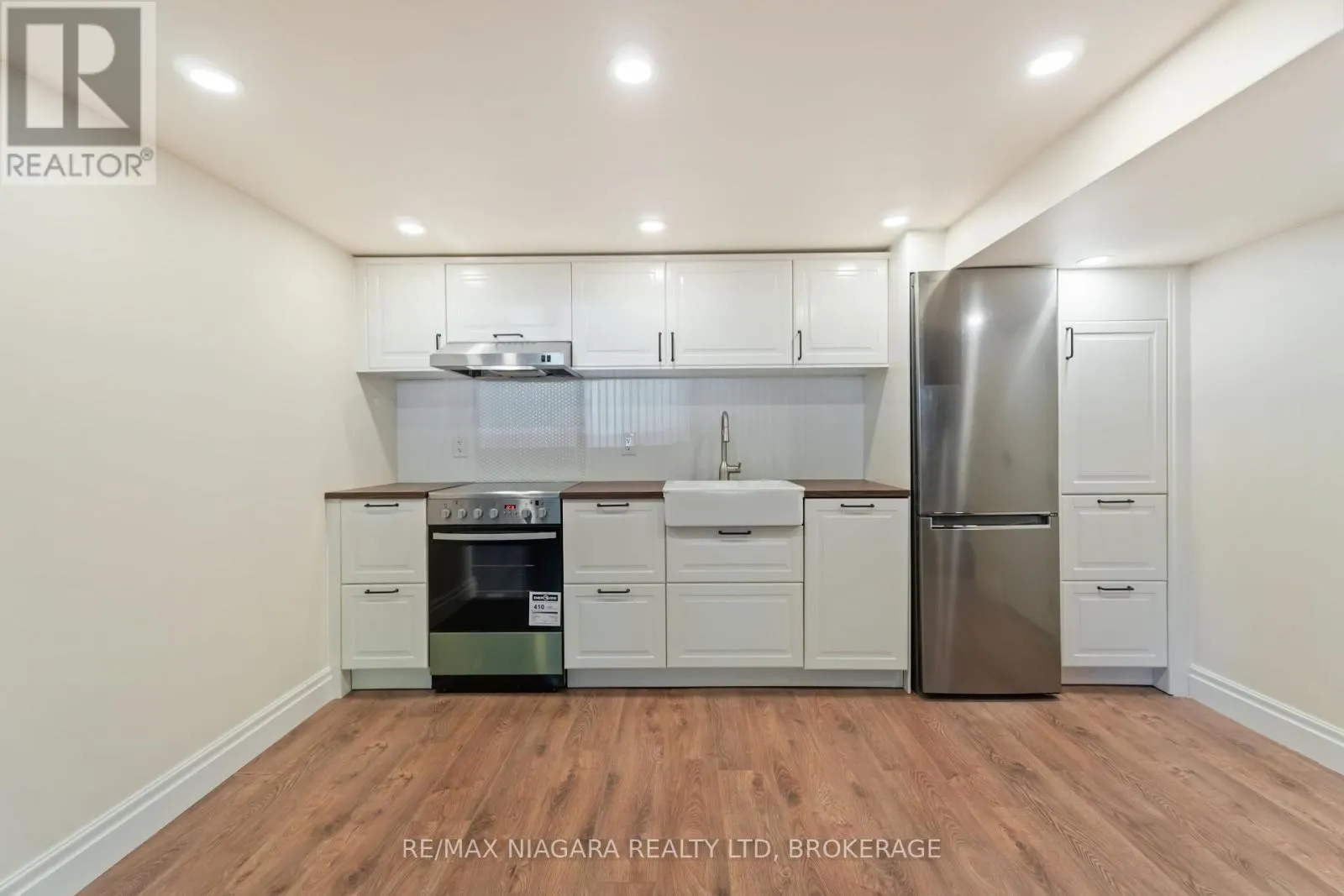 89 BAYVIEW DRIVE