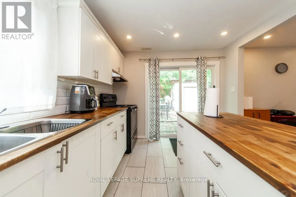 13 ROBINS AVENUE