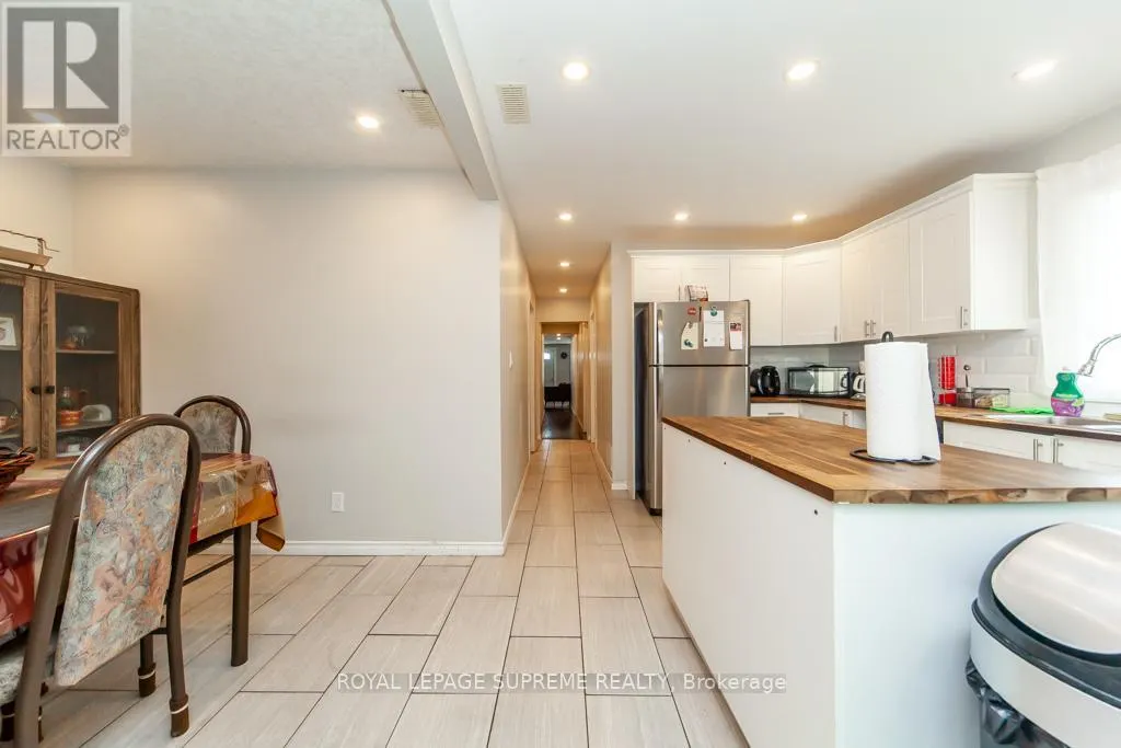 13 ROBINS AVENUE