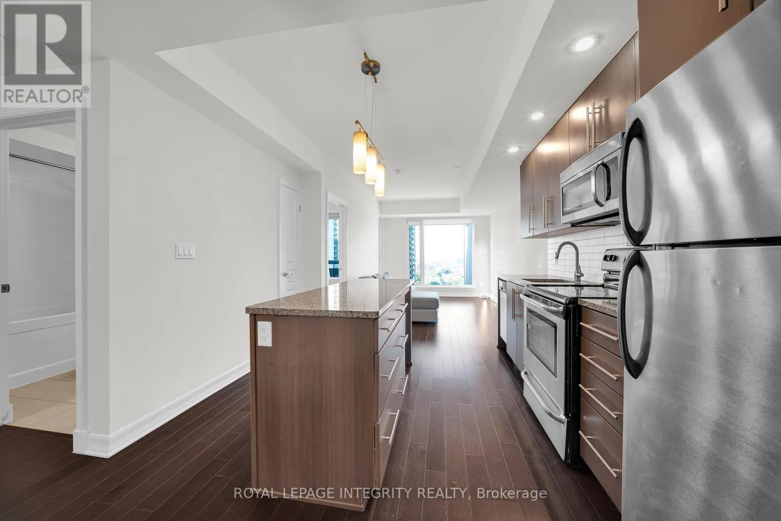 1207 - 238 BESSERER STREET