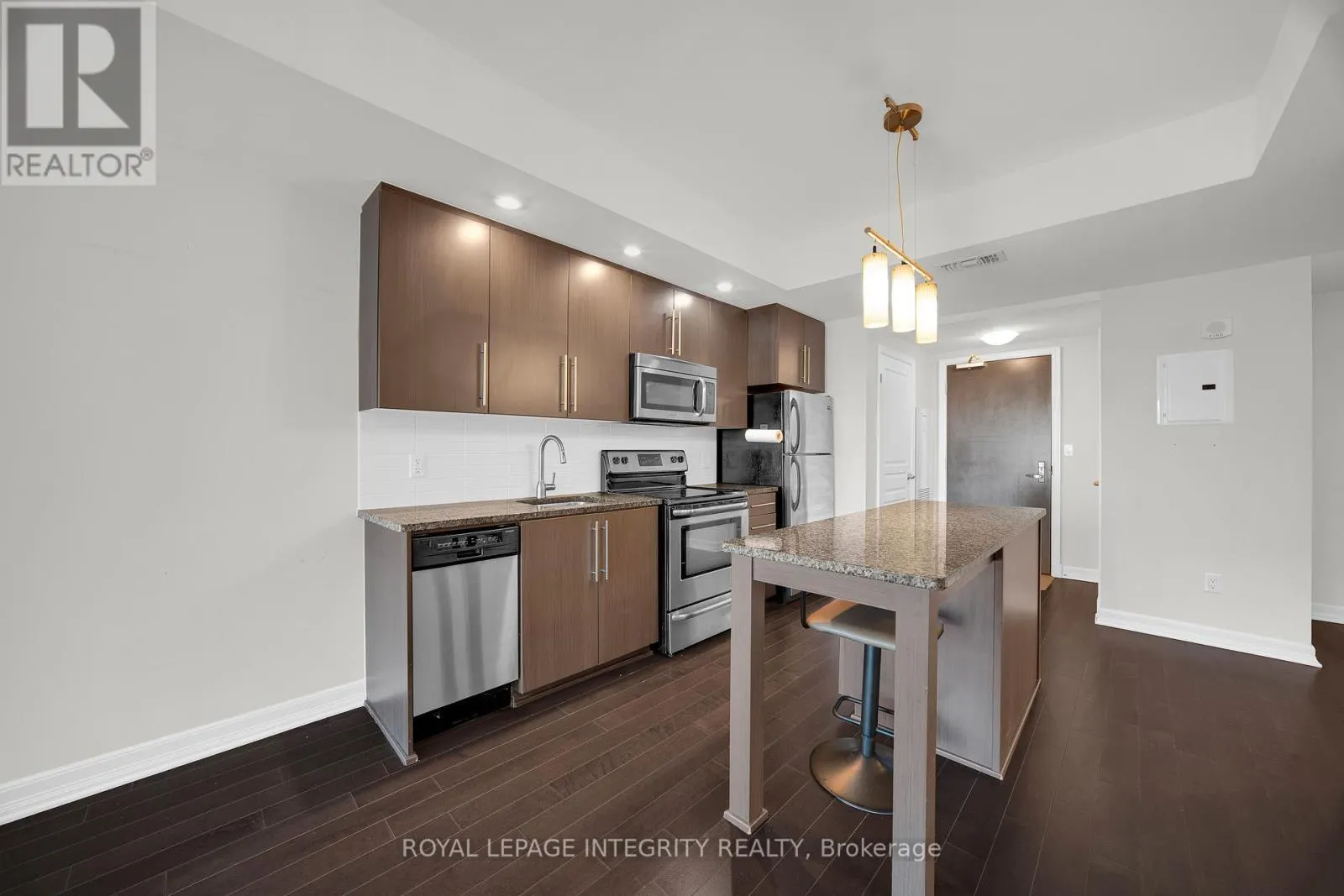 1207 - 238 BESSERER STREET