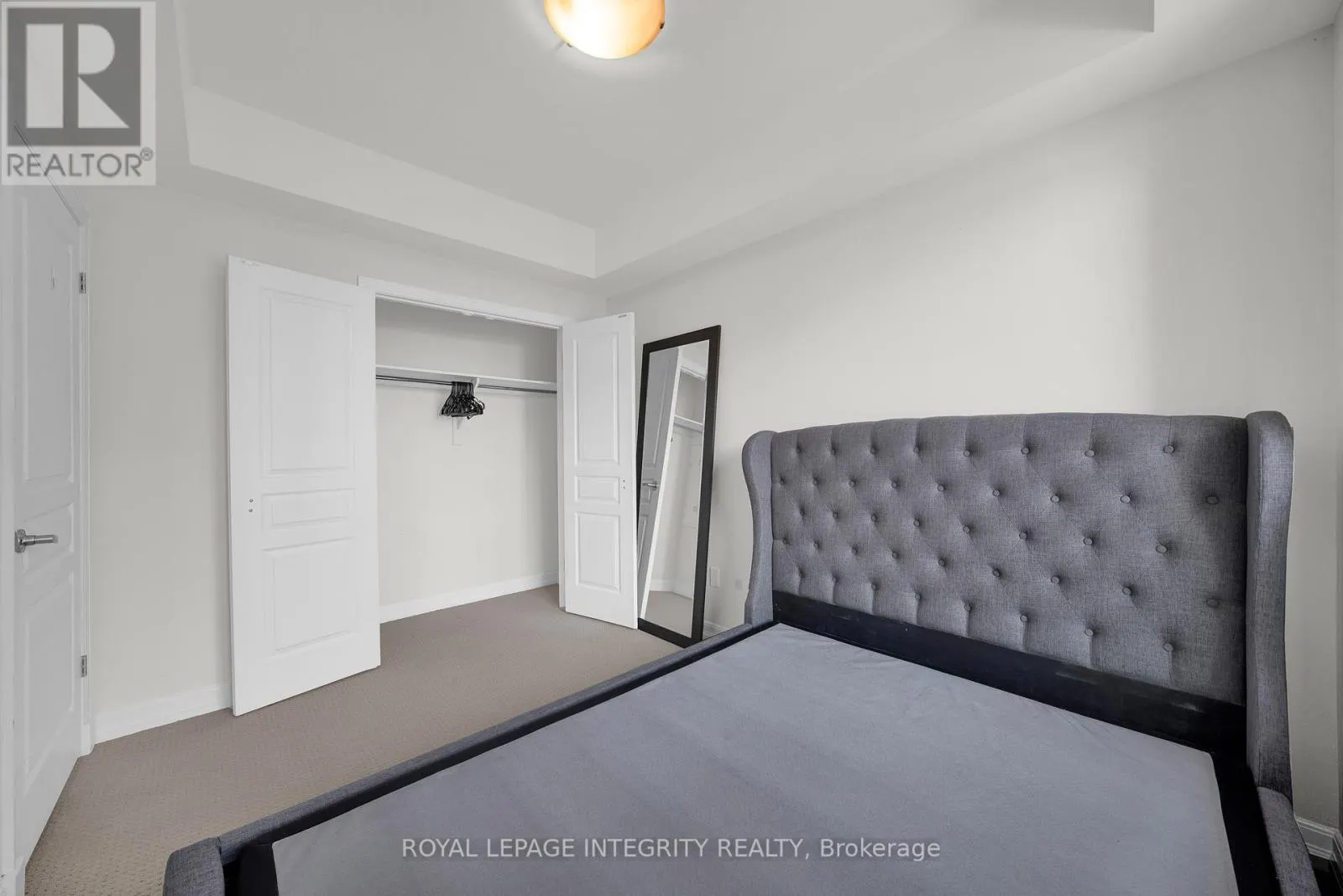 1207 - 238 BESSERER STREET