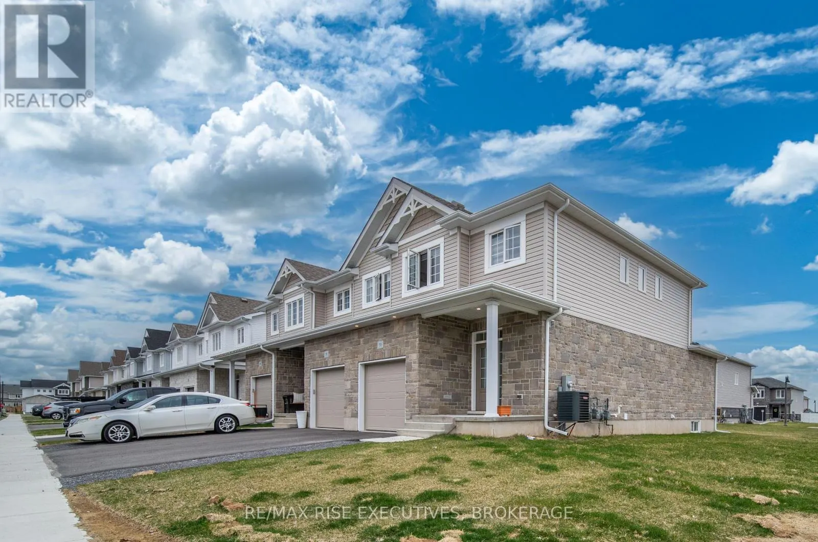 353 BUCKTHORN DRIVE