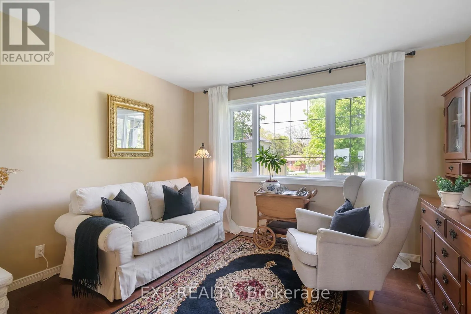 519 LAKESHORE ROAD