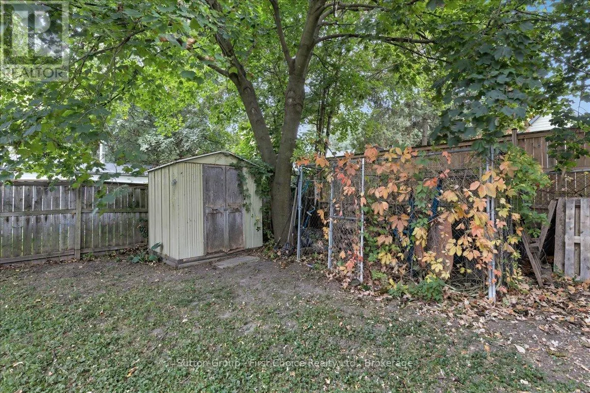 235 WELLINGTON STREET