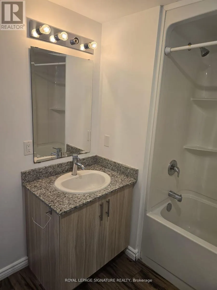 G611 - 275 LARCH STREET