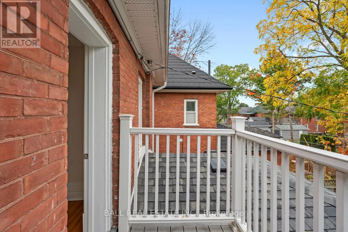 597 GILMOUR STREET