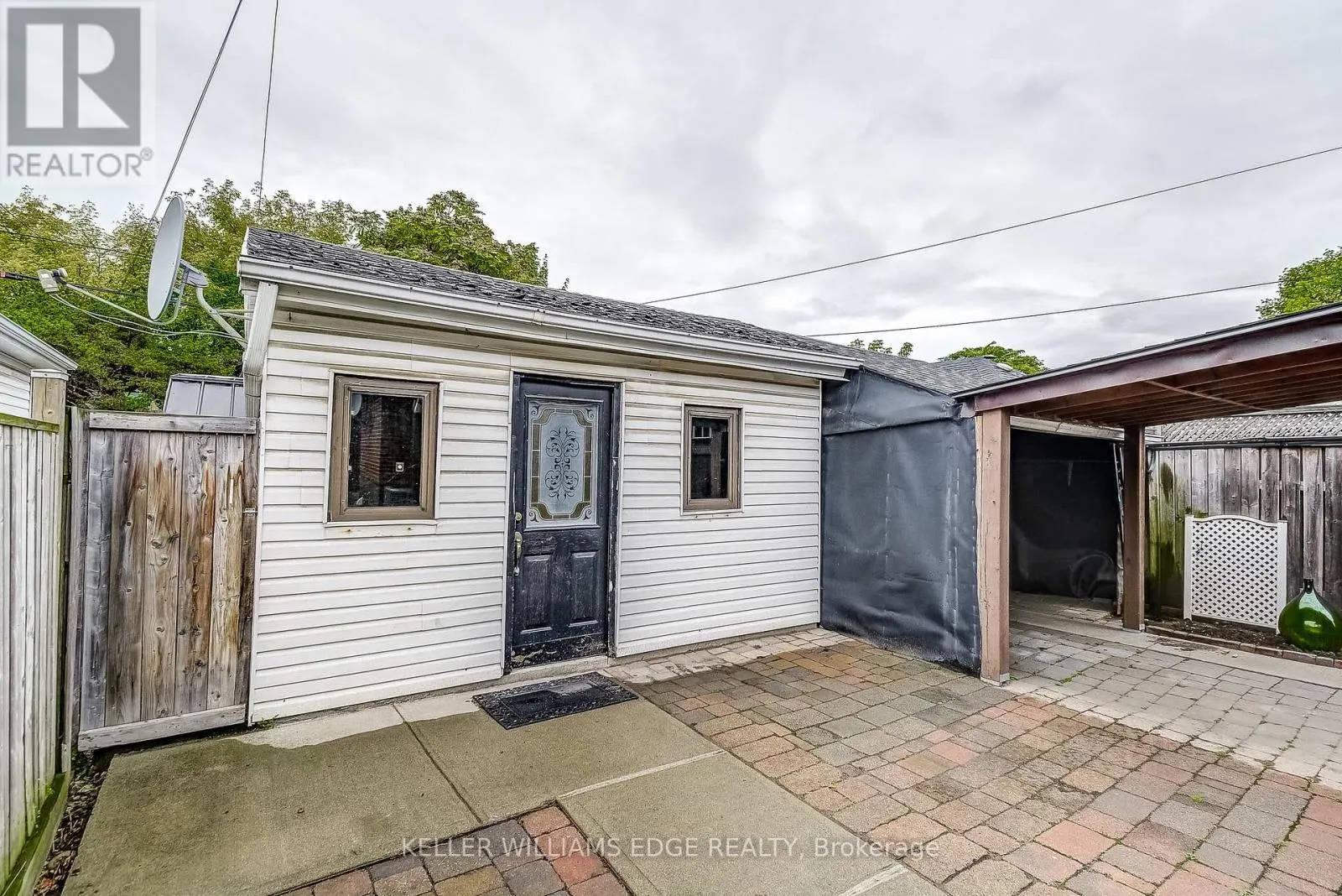 235 EMERALD STREET N
