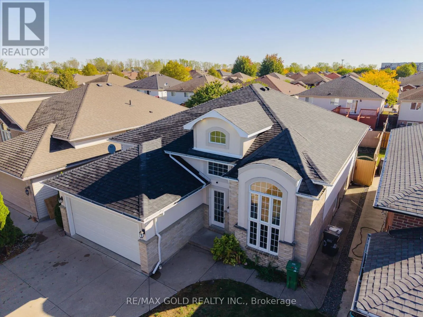 4640 HELSINKI CRESCENT