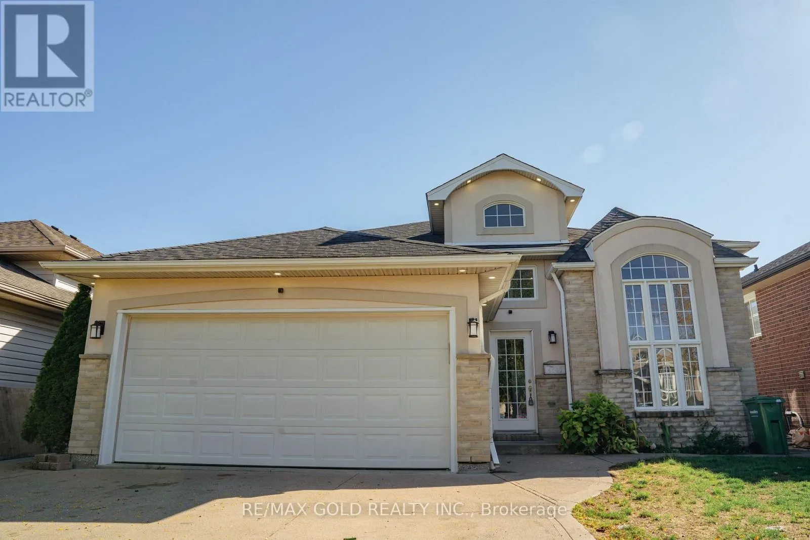 4640 HELSINKI CRESCENT